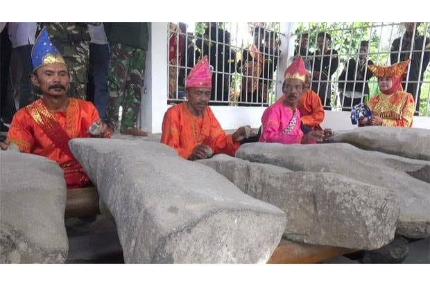 Pertunjukan talang anau