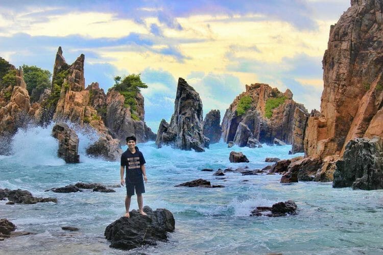 Pantai Gigi Hiu