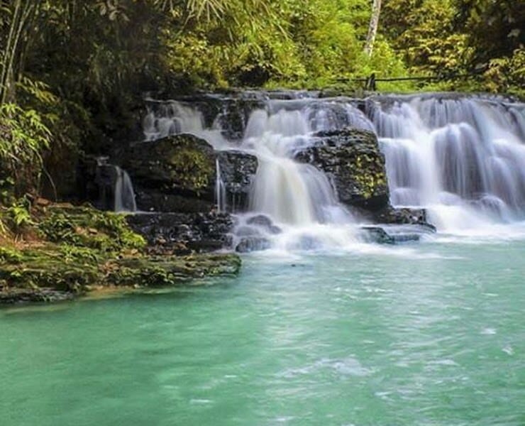 Air Terjun Riam Sebopet