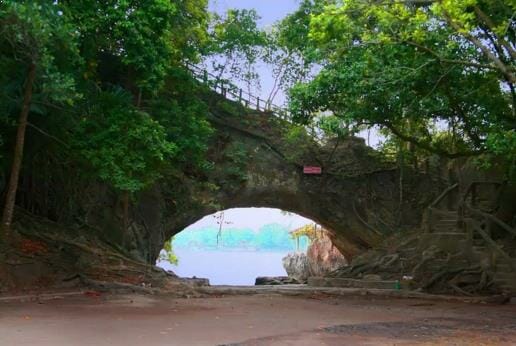 Gambar Pantai Karang Bolong, Anyer