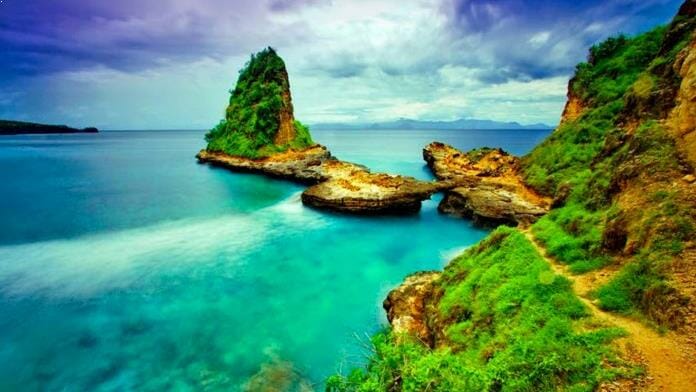 Gambar Pantai Tanjung Bloam