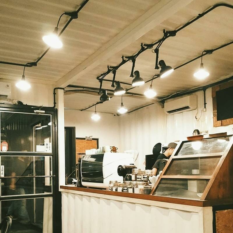 Goeboex Coffee Roastery and Futsal Seturan