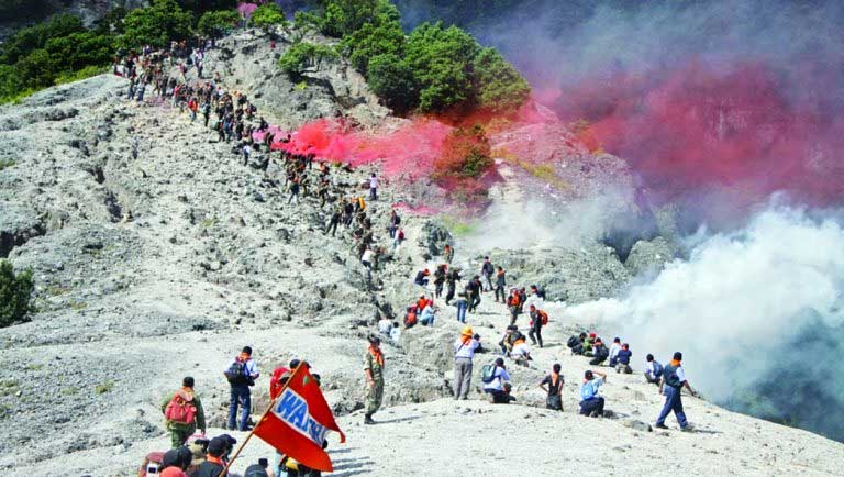 Gambar Kawah Upas Gunung Tangkuban Perahu