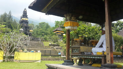 Pura Parahyangan