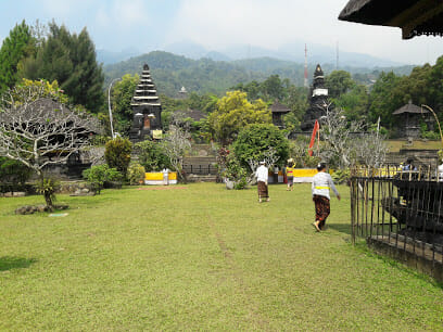 Pura Parahyangan Agung Jagatkarta