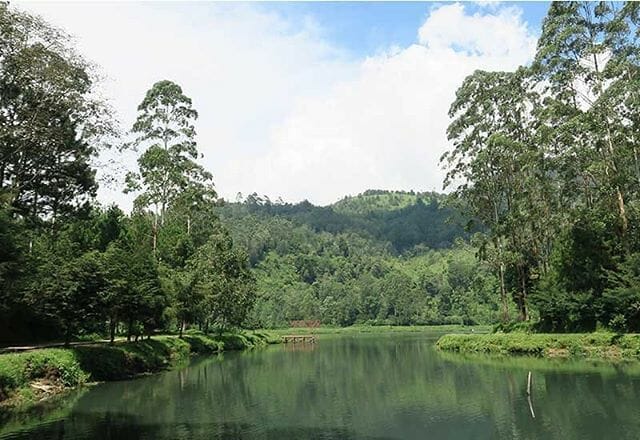 tempat wisata bandung situ cisanti