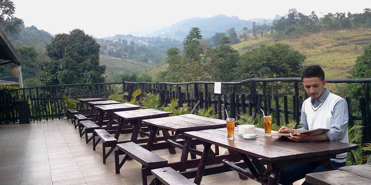 De’tuik Garden Cafe dan Resto