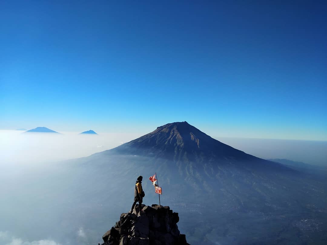 aktivitas gunung sindoro 2019