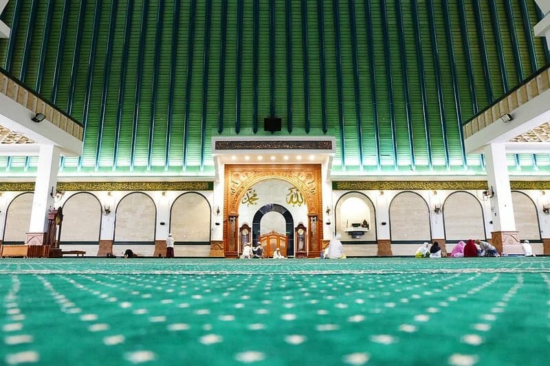 alamat masjid agung
