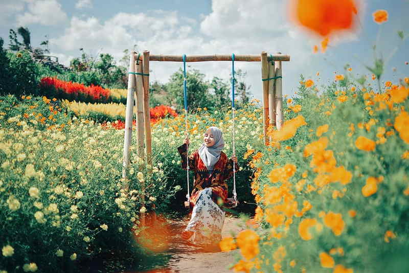 pantai samas sunflower garden