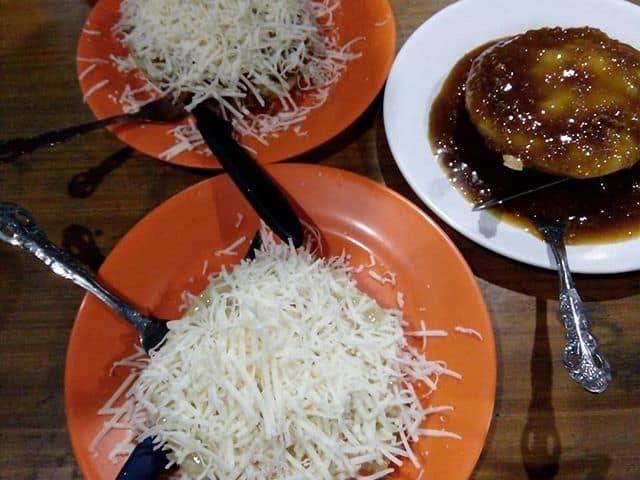 kuliner murah di bandung Surabi Waroeng Setiabud