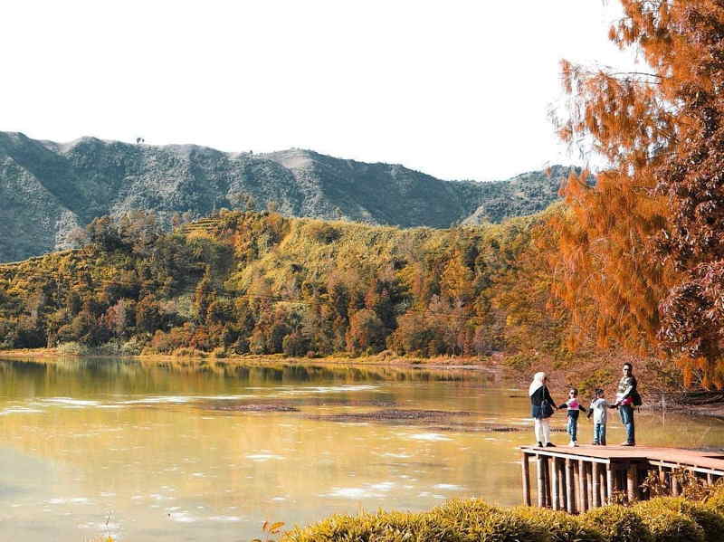telaga warna puncak 2019