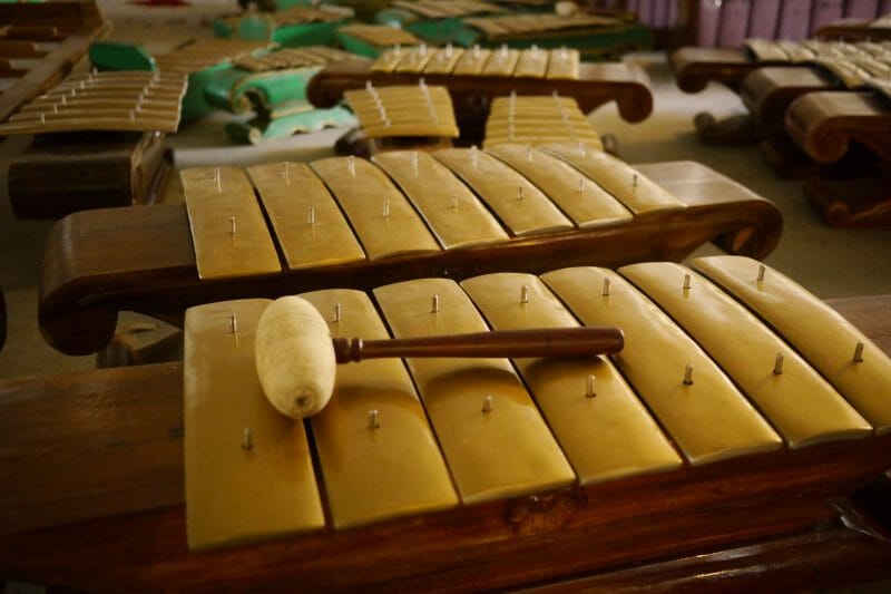 demung, alat musik pukul atau perkusi gamelan