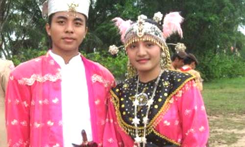 Baju Koja, Pakaian Adat Maluku