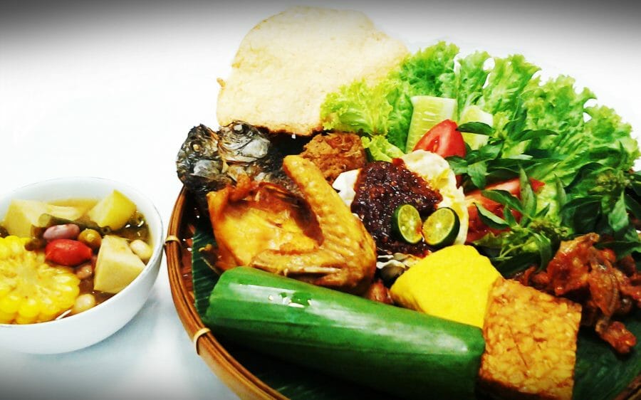 Nasi Timbel Makanan Khas Sunda Asli