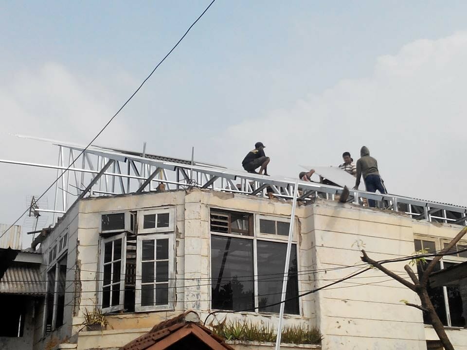 cara pasang baja ringan atap miring