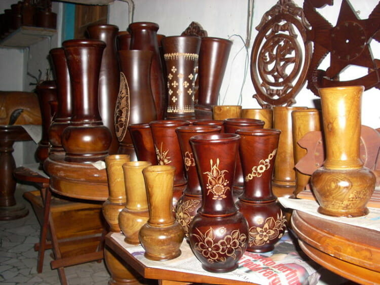 Kerajinan dari Kayu