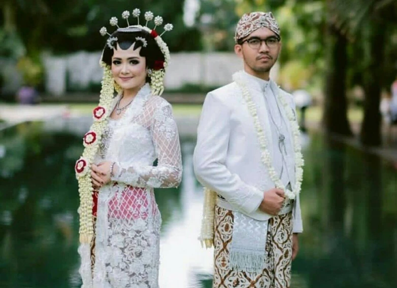 pakaian adat jawa barat