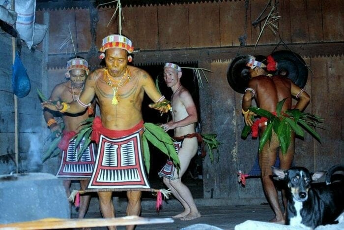tari turuk laggai